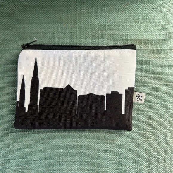 Handbags - Huntsville Alabama skyline mini purse new with tags